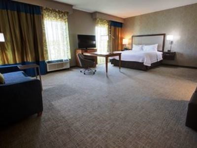 Hampton & By Hilton Busch Gardens Area Hotel